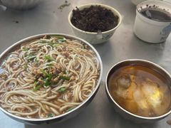 小碗瘦肉-正宗杨记普洱酸醋米线(总店)