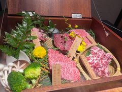 -山川小町·极番烧肉(新地假日广场店)