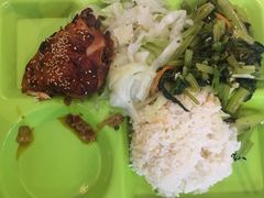 -同济大学本部学苑饮食广场