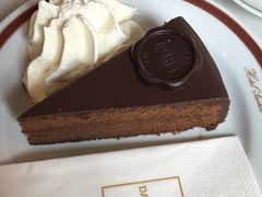 -Cafe Sacher(WIEN)