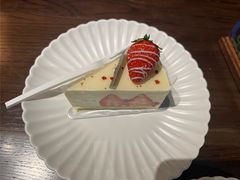 草莓法式奶油蛋糕-黑草莓(重庆路店)