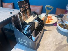 -雍容荟帝王蟹活龙虾展台自助(IFS黑金店)