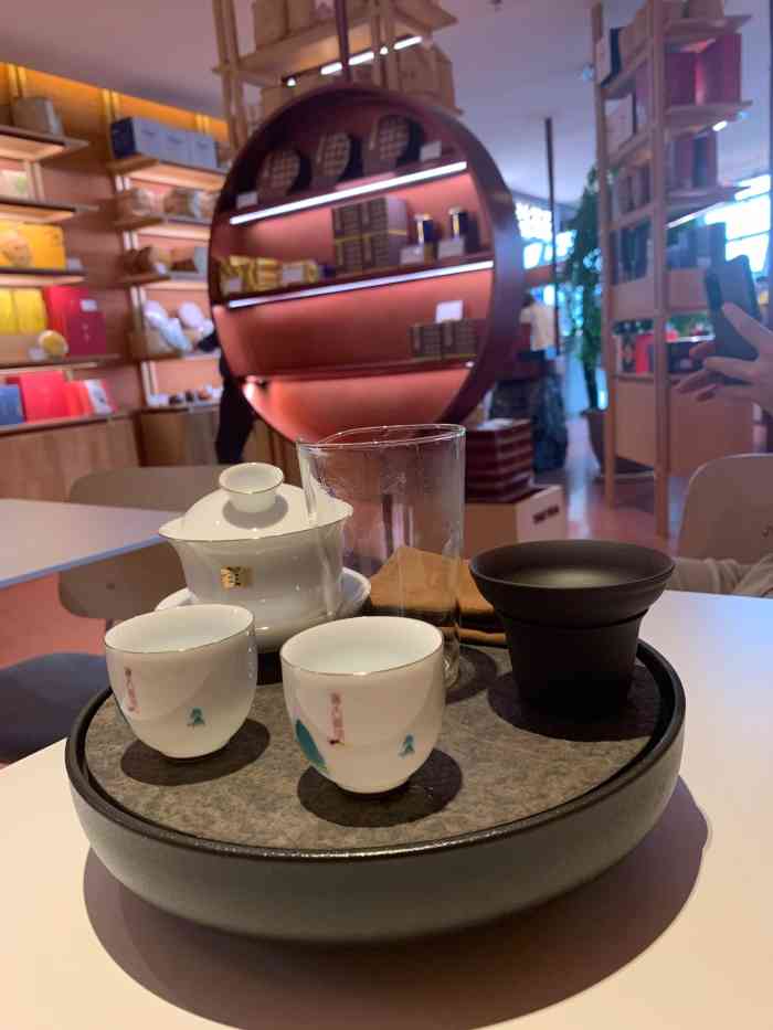 大益茶庭(机场店)-"转机等的比较久,在29号登机口对面的大益.