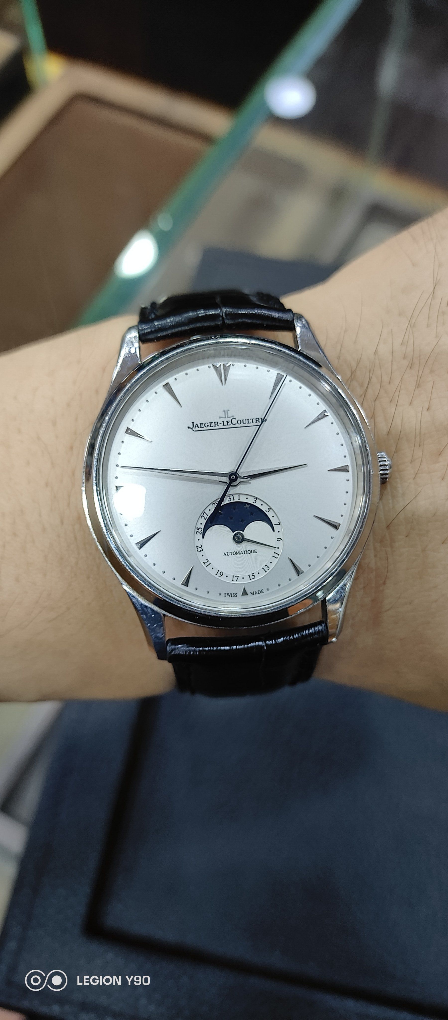 新买的二手积家表,全套的,和新的差不多