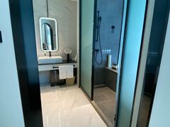 -上海虹桥中心爱琴海亚朵S酒店