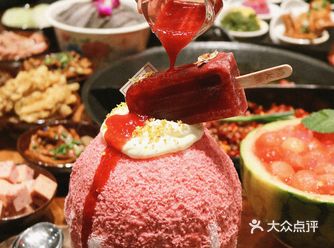 楠火锅新店整颗的杨梅雪山冰巨好吃