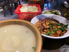 -富正毅三下锅·湘西韵味(天门山索道店)
