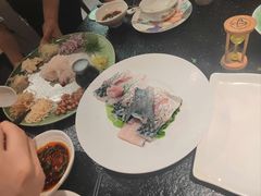 -得意咚瓜·顺德鱼生·冬瓜火锅(深圳首店)