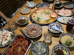 -洱火云南酸菜牛肉火锅(石景山当代商城店)