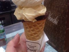 -VENCHI 闻绮(上海佛罗伦萨小镇店)