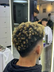 -藤野造型烫发染发