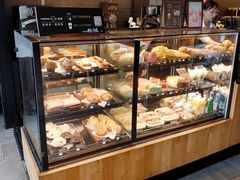 面包甜点陈列柜-星巴克臻选(莘庄仲盛店)