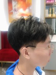 -Kraemer Paris  苏豪路易士·嘉玛发廊