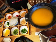 黄金鸡汤泡饭-川堂风·跷脚牛肉·乐山爆炒(宝山日月光店)