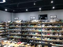 -王府井奥莱临潼小镇(临潼店)