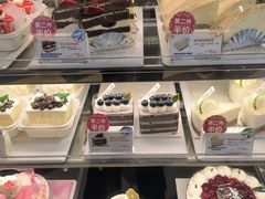 -85度C(生甜甜圈研究工坊·上海局门店)