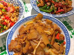 炒景德碱水粑-欧记大排档·景德菜(上海首店)