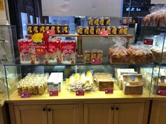面包甜点陈列柜-味多美(民星路店)