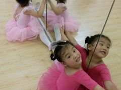 -雅米拉艺术中心(少儿舞蹈培训)