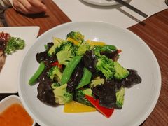 -港丽餐厅(正大店)