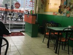 大堂-丽丽三鲜螺蛳粉(田林路店)