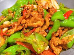 宣威小炒肉-老滇山寨•云南特色菜•地方菜•民族风情歌舞表演(金碧店)