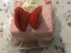 草莓慕斯-格瑞思动物奶油生日蛋糕(圆融店)