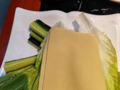 -袁小二大东北铁锅炖(吉祥村总部)