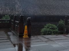 -峨眉山报国寺
