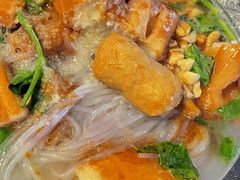 -花儿姐与战哥的美食档