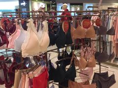 -Embry Form(上海久光中心店)