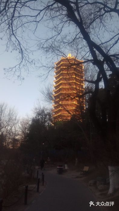 博雅塔图片
