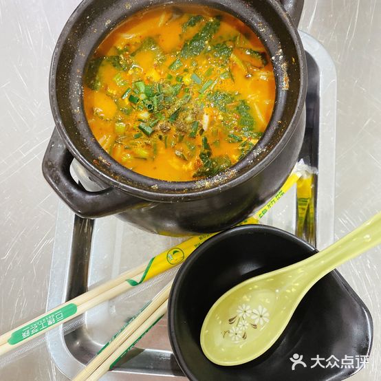 咂嘴罐罐香+臭豆腐米线