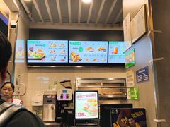 -德克士(虹桥火车站店)