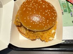 香辣鸡腿堡-肯德基(殷巷苏果店)