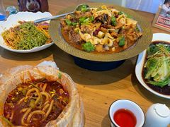 -俭寨大盘鸡·手抓肉·烧烤新疆菜(乌苏路店)