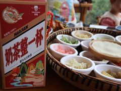 -包整·丝娃娃(一览甲秀楼风景店)