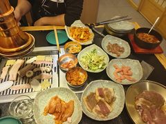 -臻牛烤肉