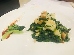 荠菜松茸炒虾球-苏浙汇(北京英蓝店)