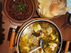 -有红鸡毛店·川菜(建设路店)