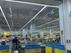 -沃尔玛(前山店)