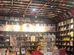 -钟书阁(松江泰晤士小镇店)