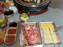 -围炉肉舍•炭烤活鳗•丹东海鲜烤肉(步行街店)