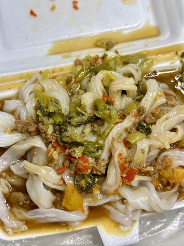 在科韵路！！4💰一份的泡沫箱肠粉🤤
