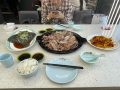 -巧克力渔家.小船海鲜胶东菜(万平口店)