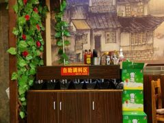 -地锅公社·现炒地锅鸡·地锅鱼·夜宵(罗锦路店)
