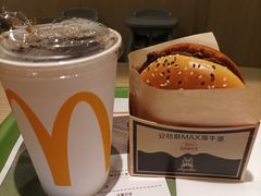 -麦当劳(世界城广场店)