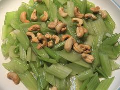 芹菜腰果-美味故事特色餐厅(汉阳郭茨口店)