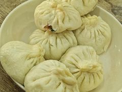 荠菜鲜肉包-津门张记包子铺(华昌道店)