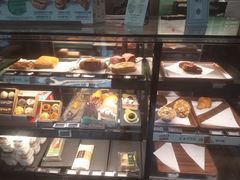 面包甜点陈列柜-星巴克(济南美莲广场店)